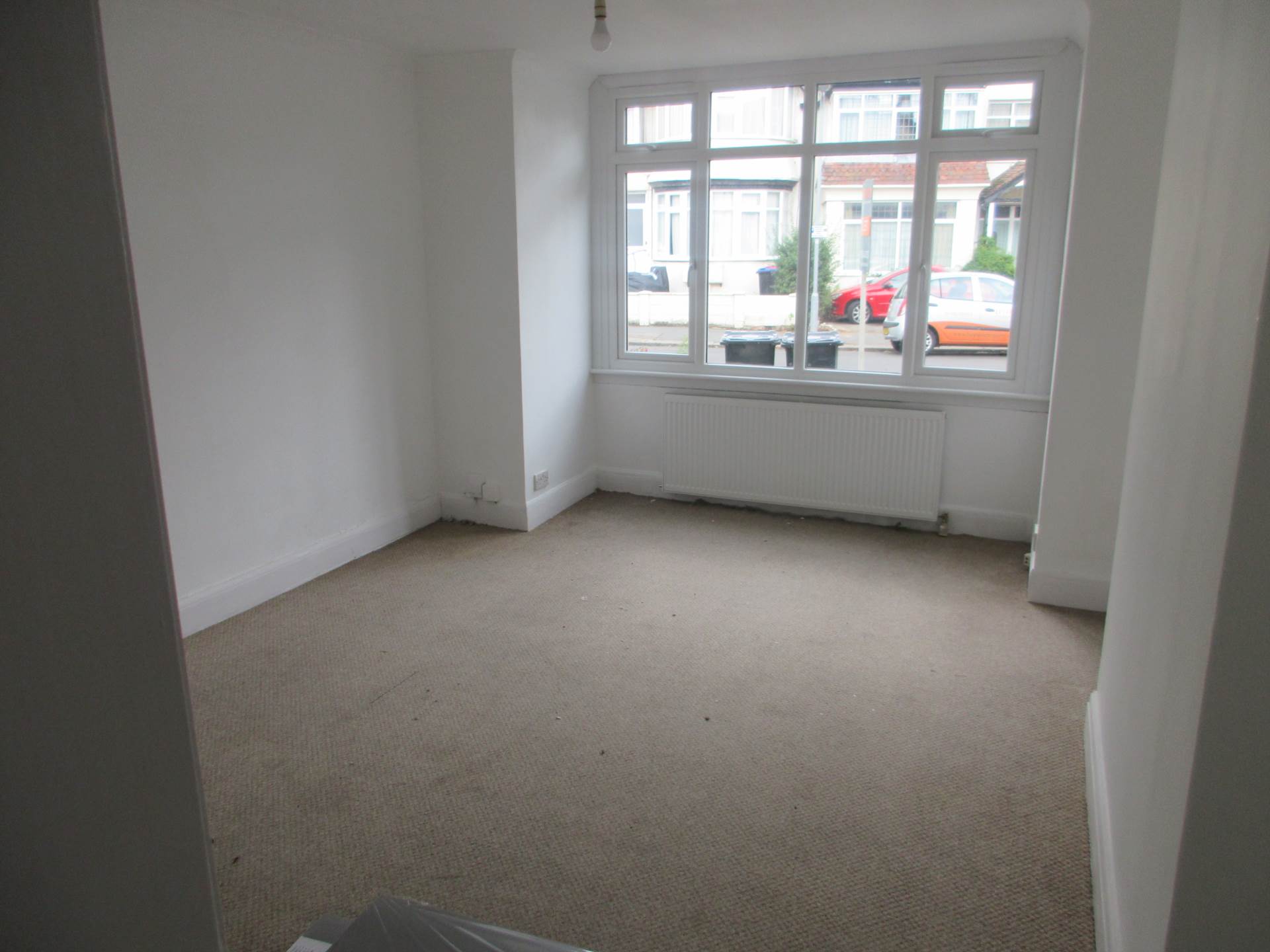 Flat Tyrrel Drive in Southend-on-Sea