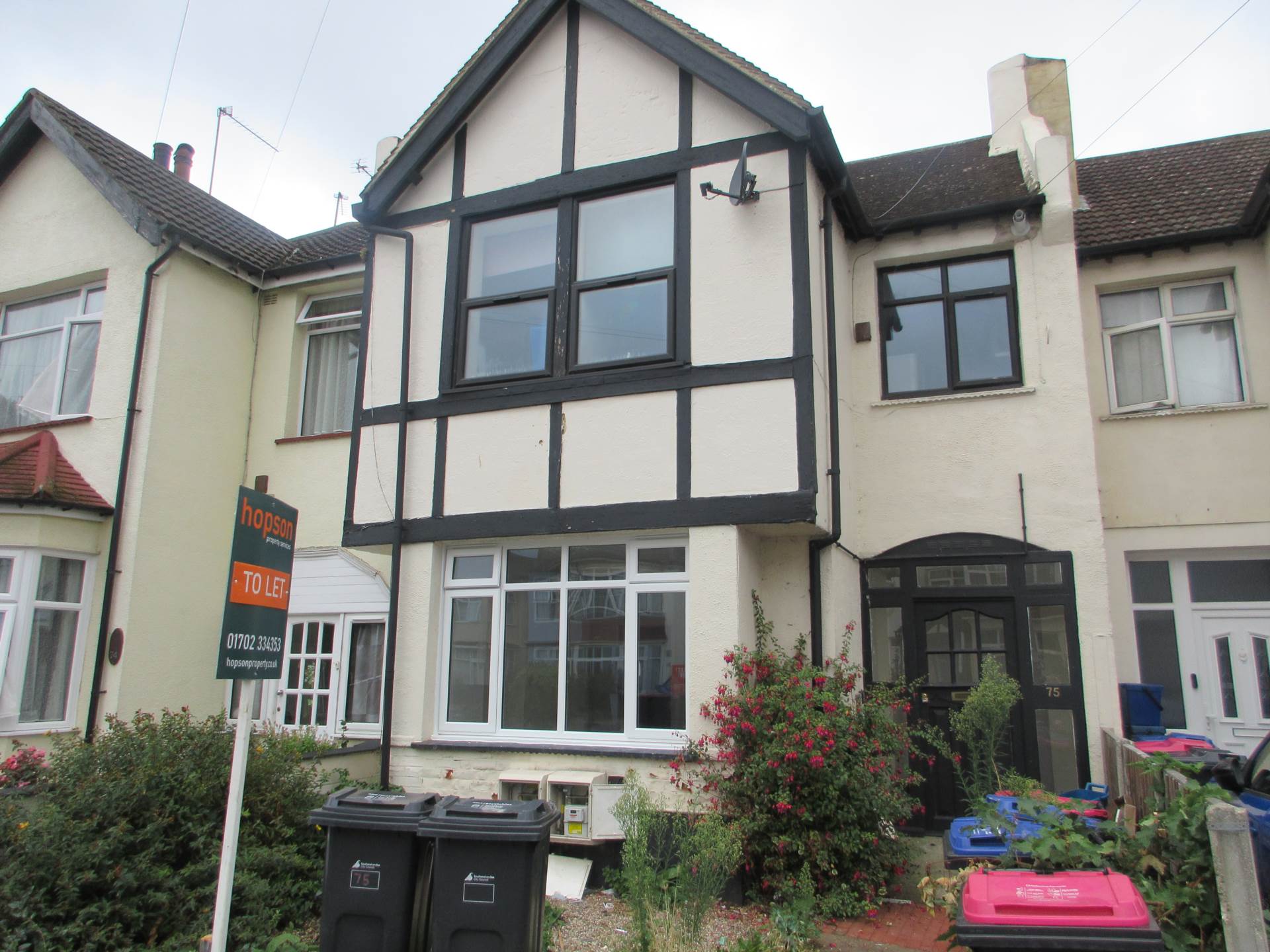Flat Tyrrel Drive in Southend-on-Sea