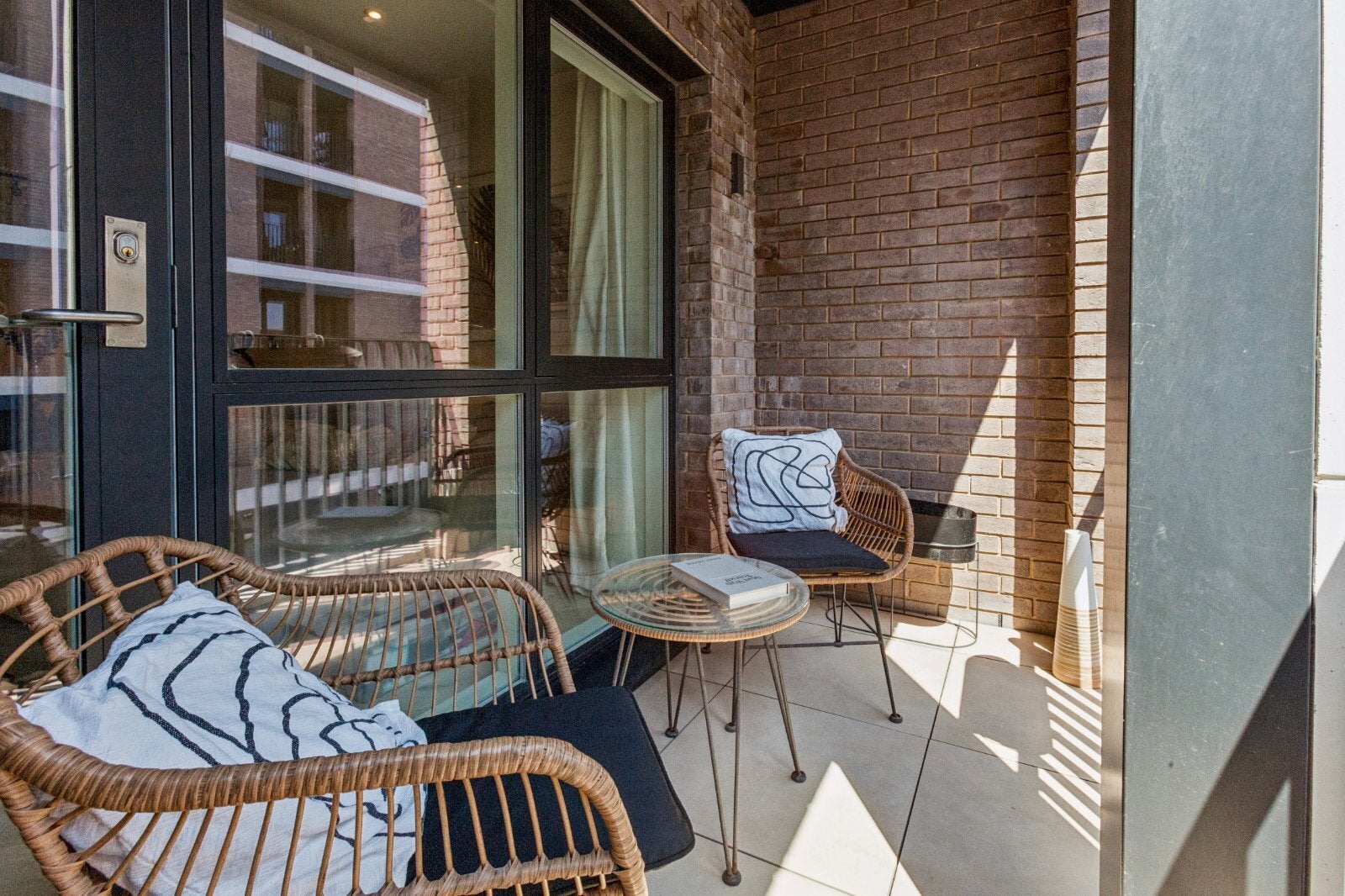 Flat Ravensbury Terrace in Greater London