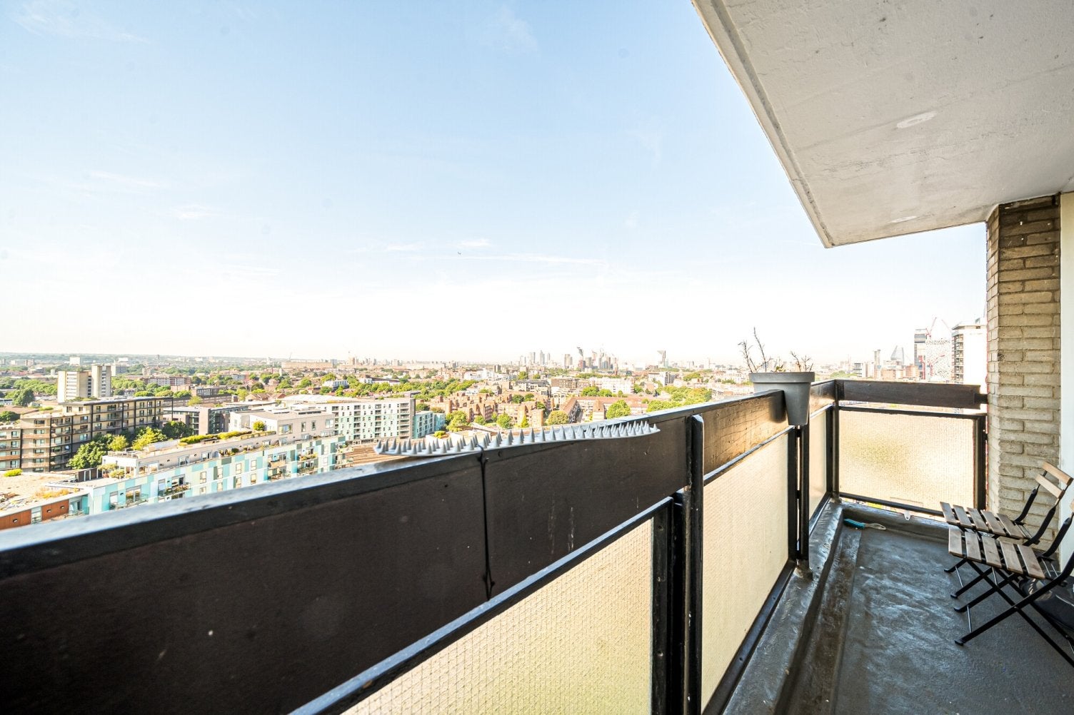 Flat Thurland Road in Greater London