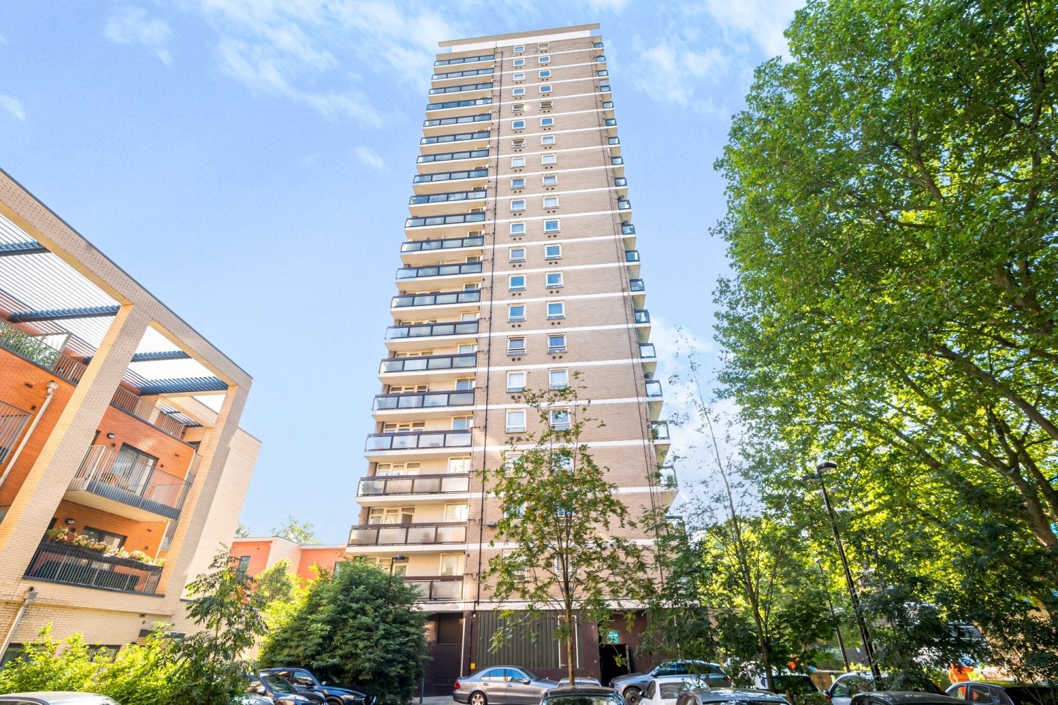 Flat Thurland Road in Greater London