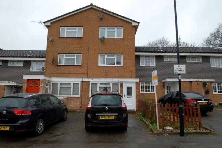 House Bannister Close in Greater London