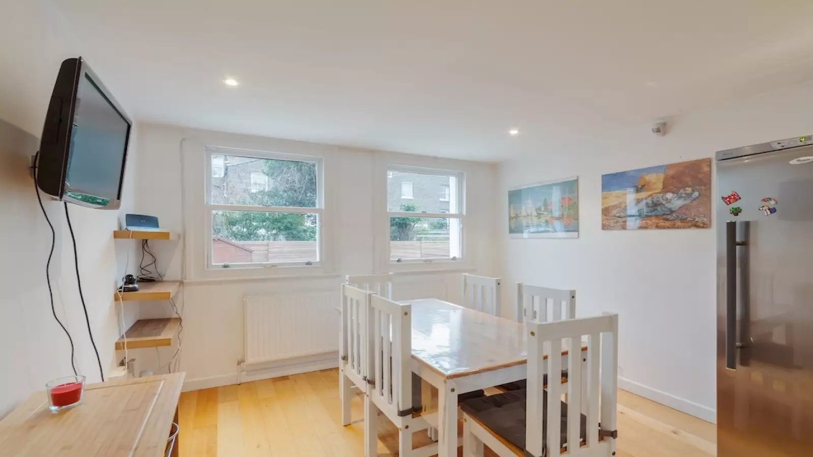 Flat Hillmarton Road in Greater London
