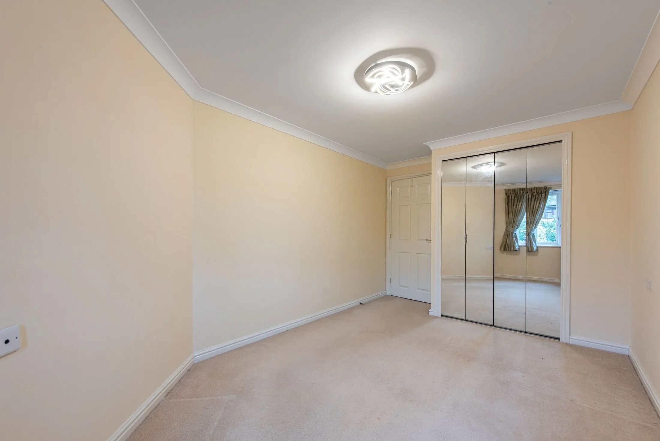 Flat Leicester Road in Greater London