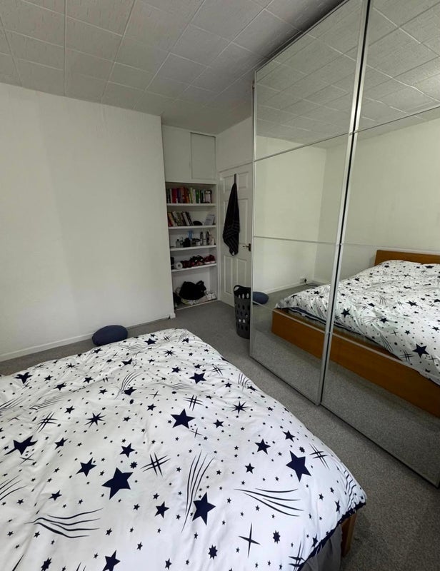 Room Maunsell Road in Bristol