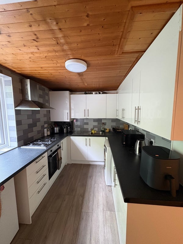 Room Parkhurst Road in Greater London
