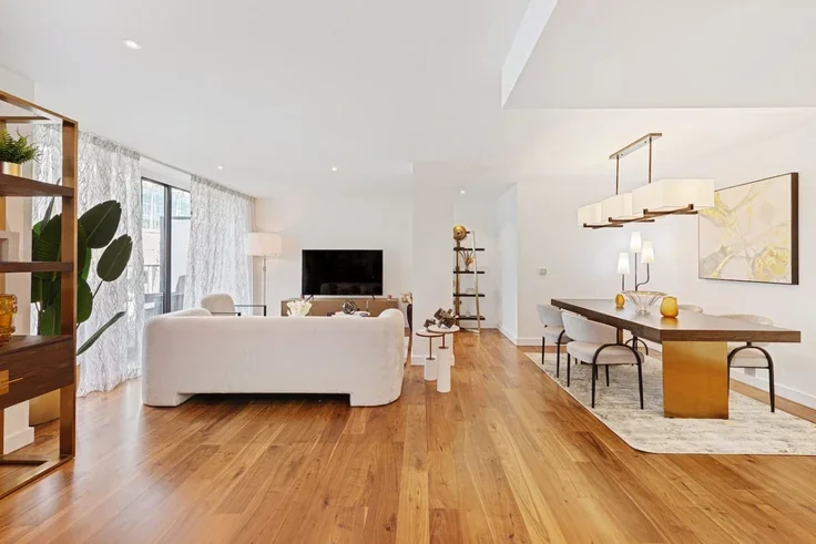 Flat Bolsover Street in City of Westminster