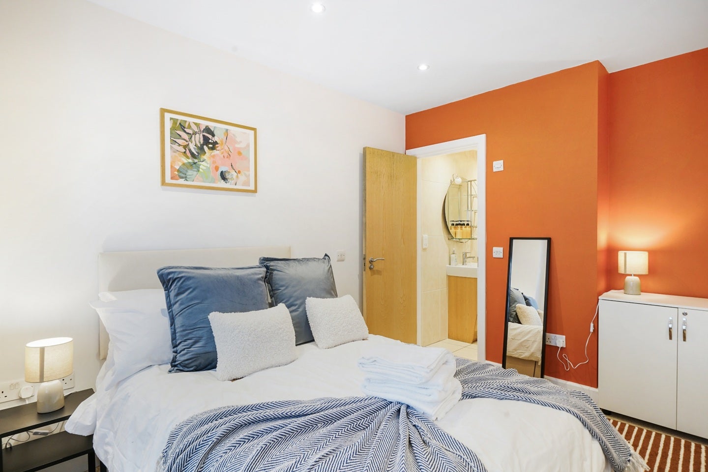 Flat Gopsall Street in Greater London
