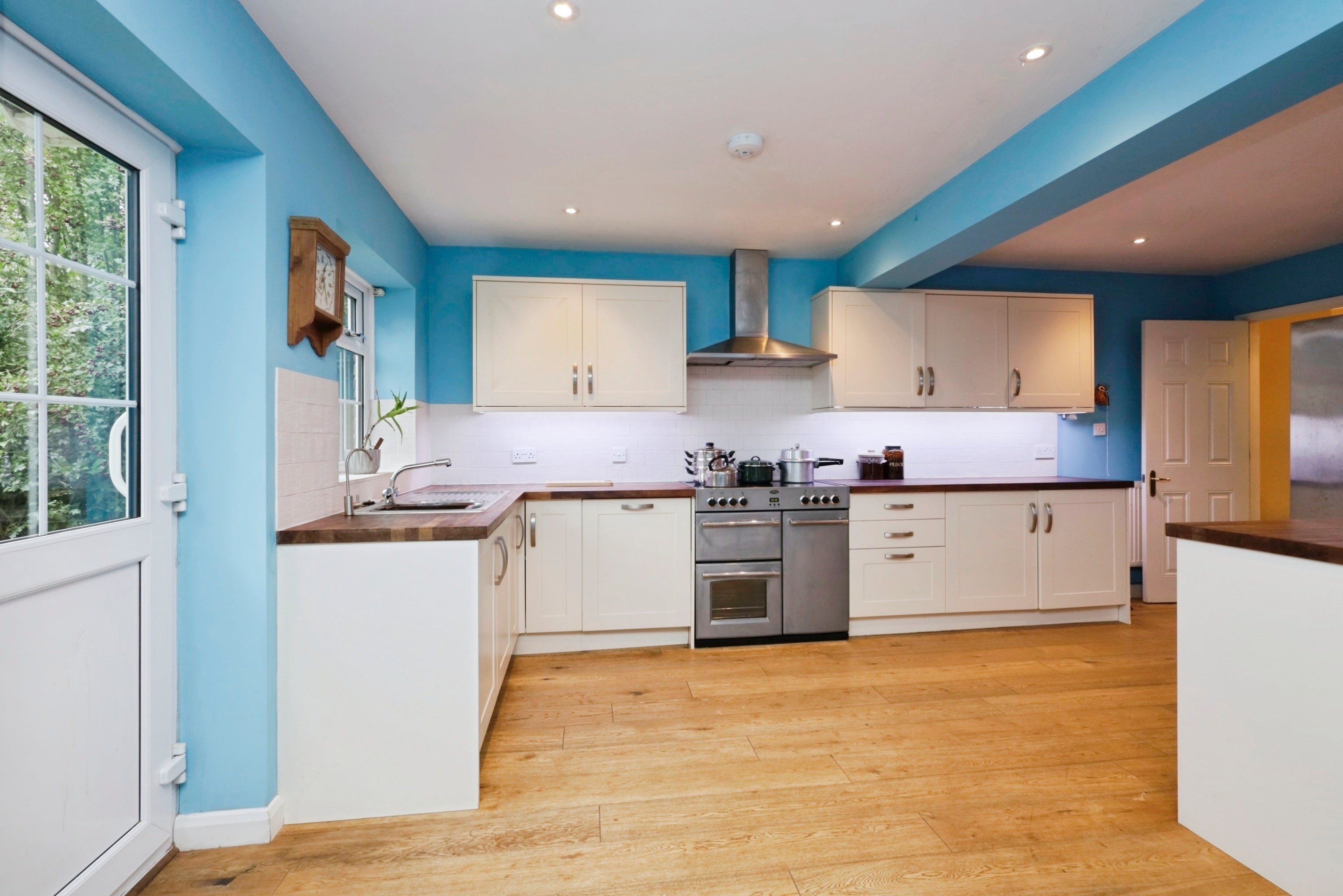 House Nightingales in Wealden
