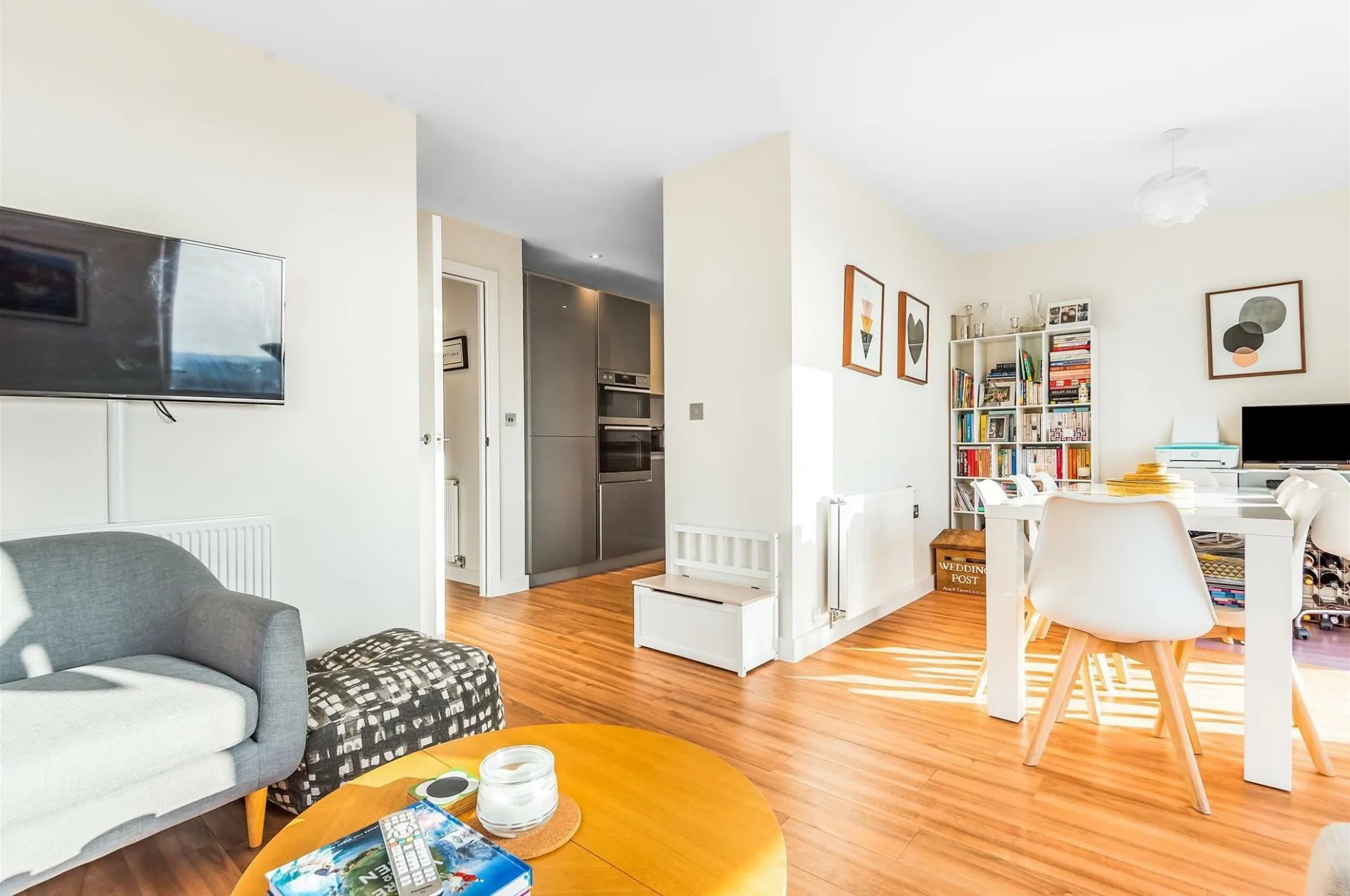 Flat Finchley Road in Greater London
