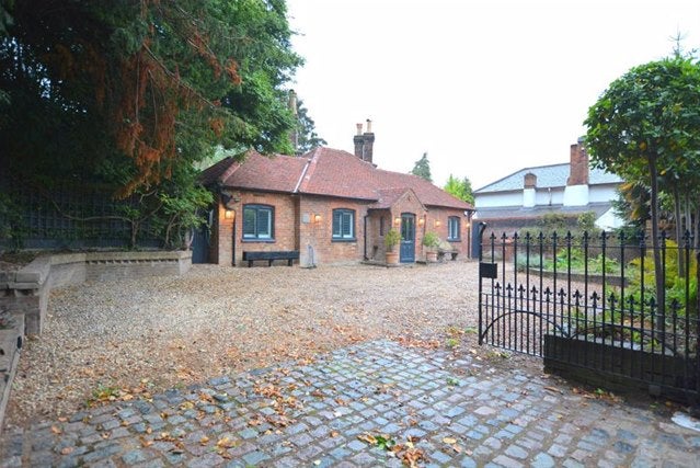 House Rickmansworth Road in Greater London
