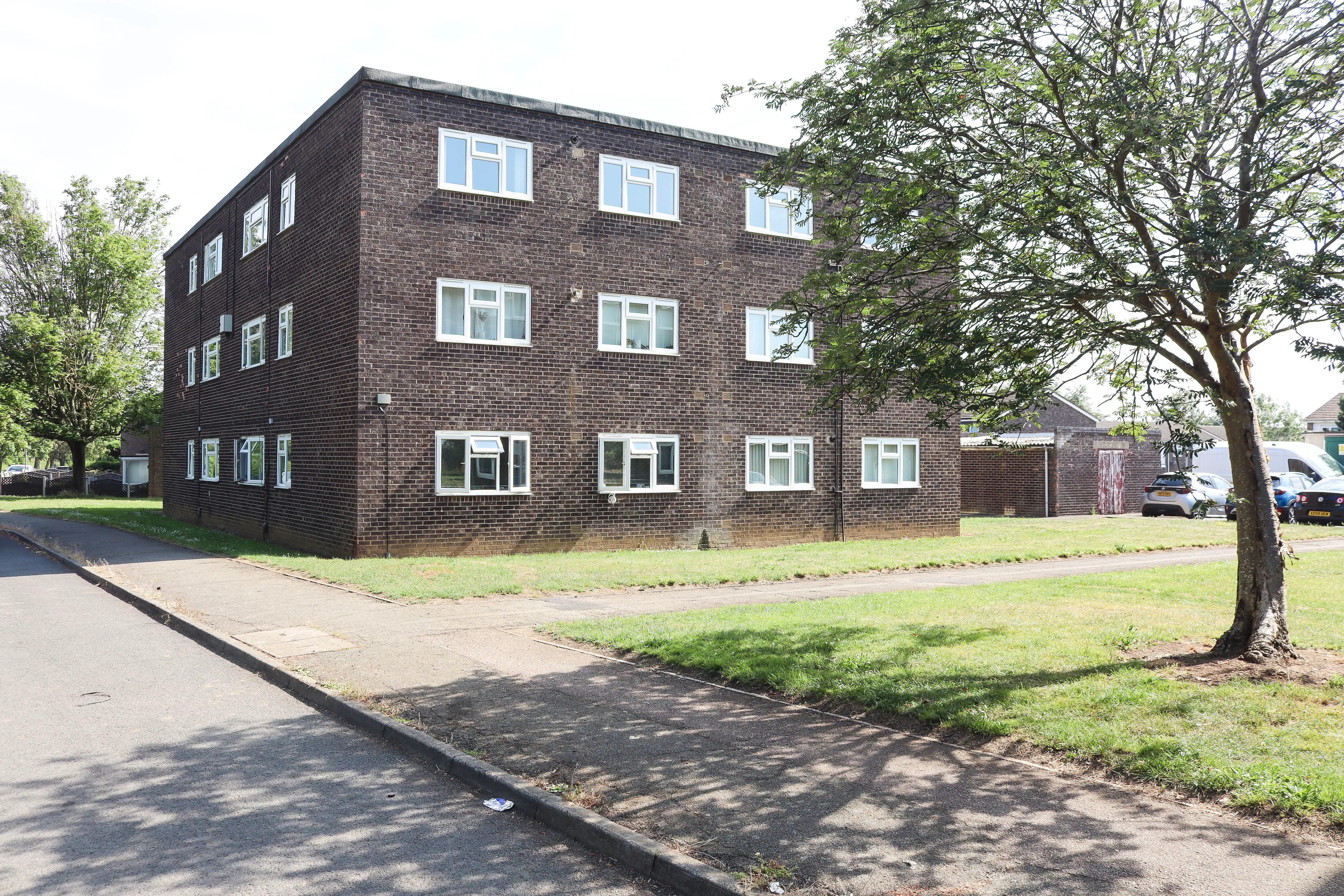 Flat Viscount Court in Huntingdonshire