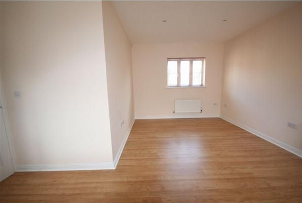 Flat Shepherds Walk in Bradley Stoke