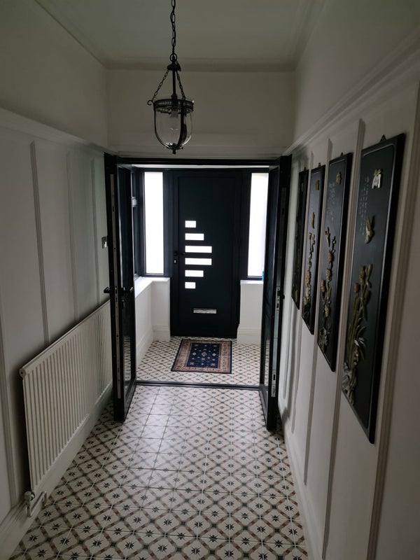Room Loveday Road in Greater London
