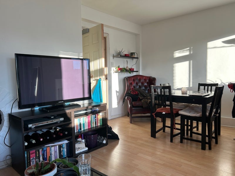 Room Lower Road in Greater London