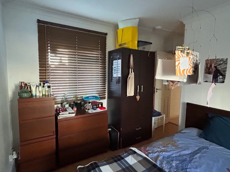 Room Lower Road in Greater London