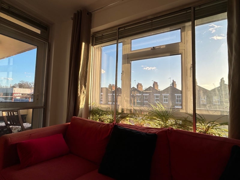 Room Lower Road in Greater London