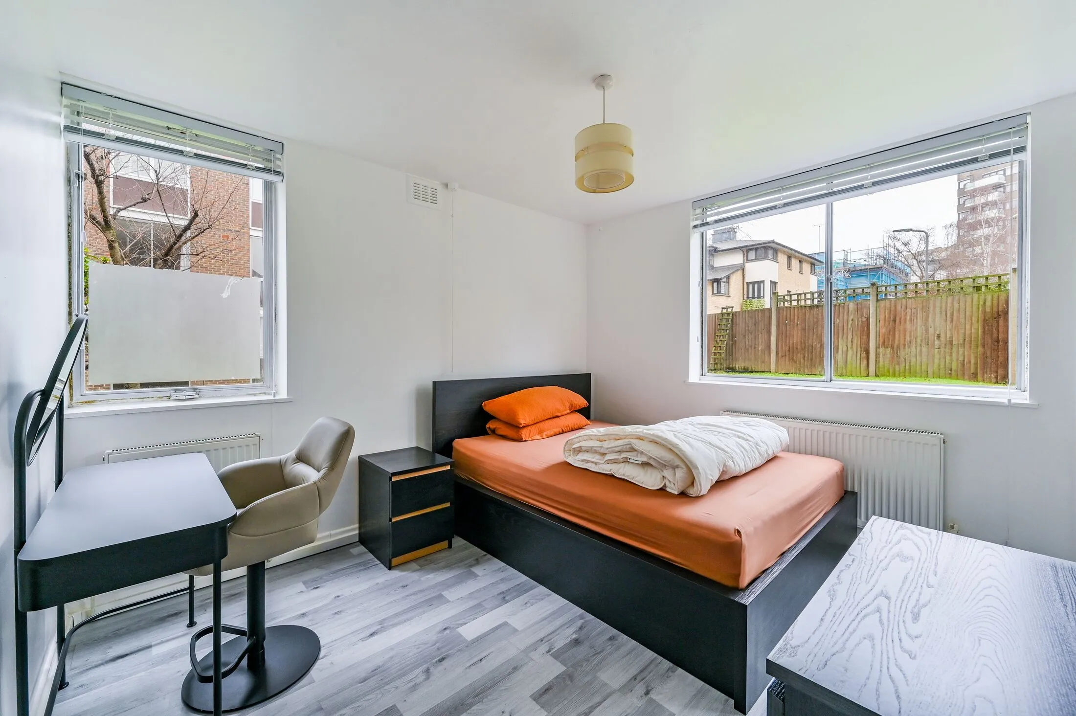 Flat Rowley Way in City of Westminster