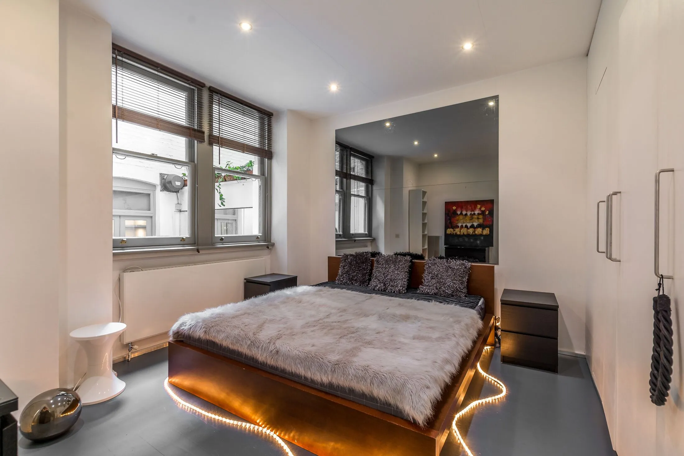 Flat Bolton Gardens in Greater London