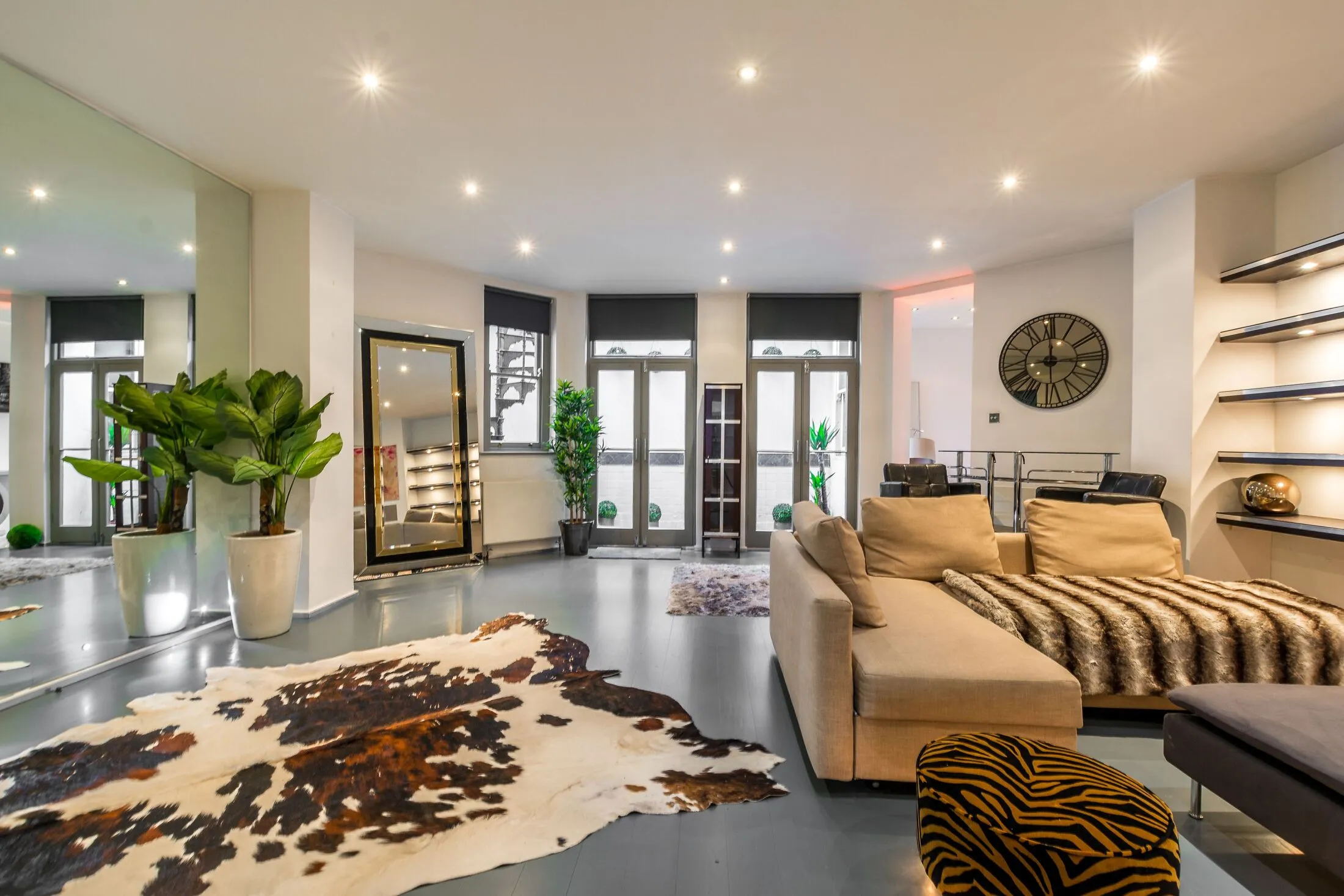 Flat Bolton Gardens in Greater London