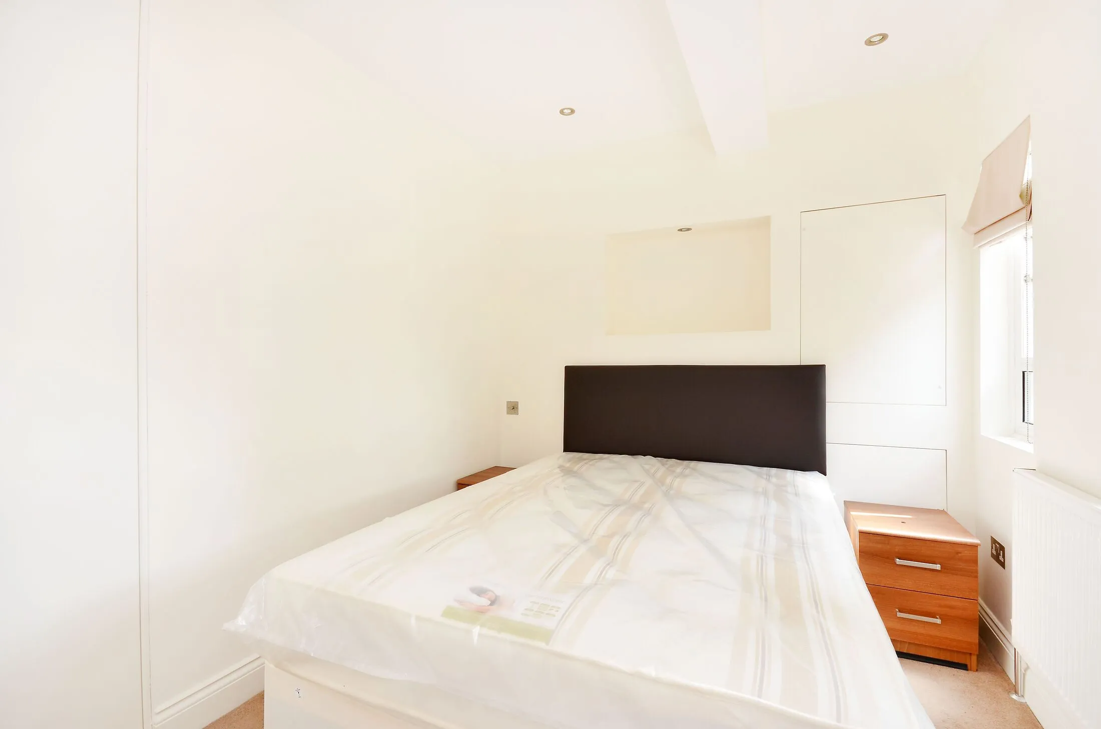 Flat Sloane Avenue in Greater London