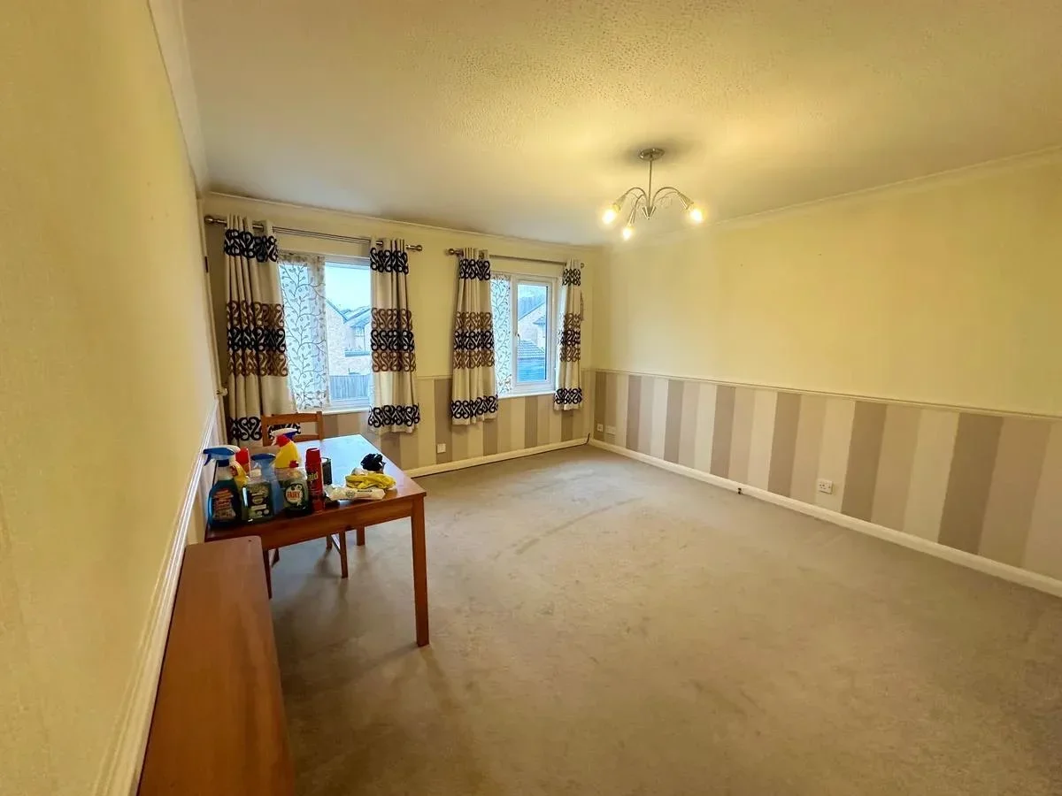 Flat Ramulis Drive in Greater London