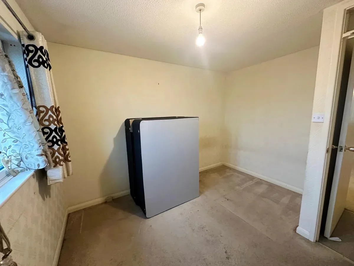 Flat Ramulis Drive in Greater London