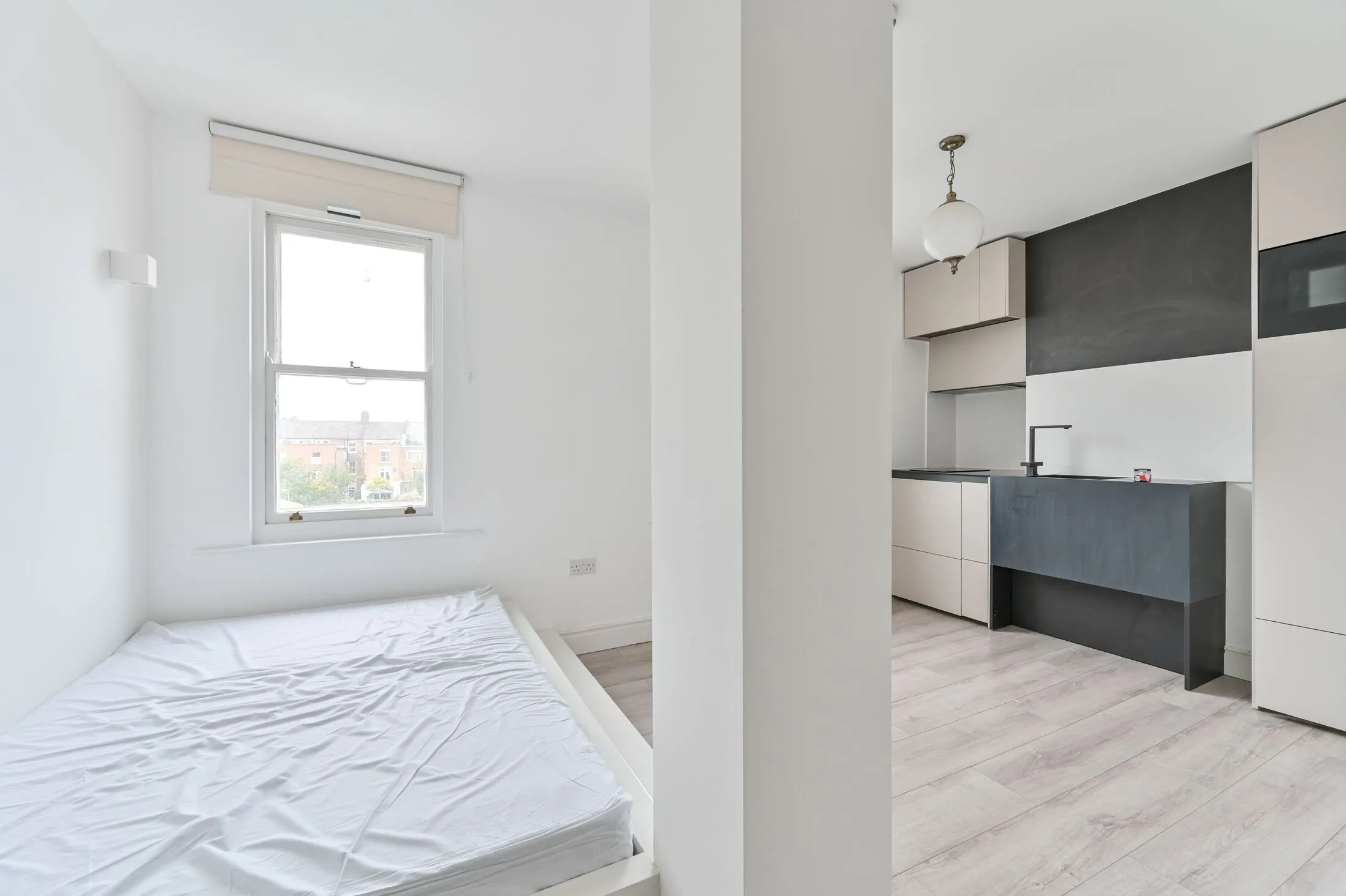 Flat Kilburn Lane in Greater London