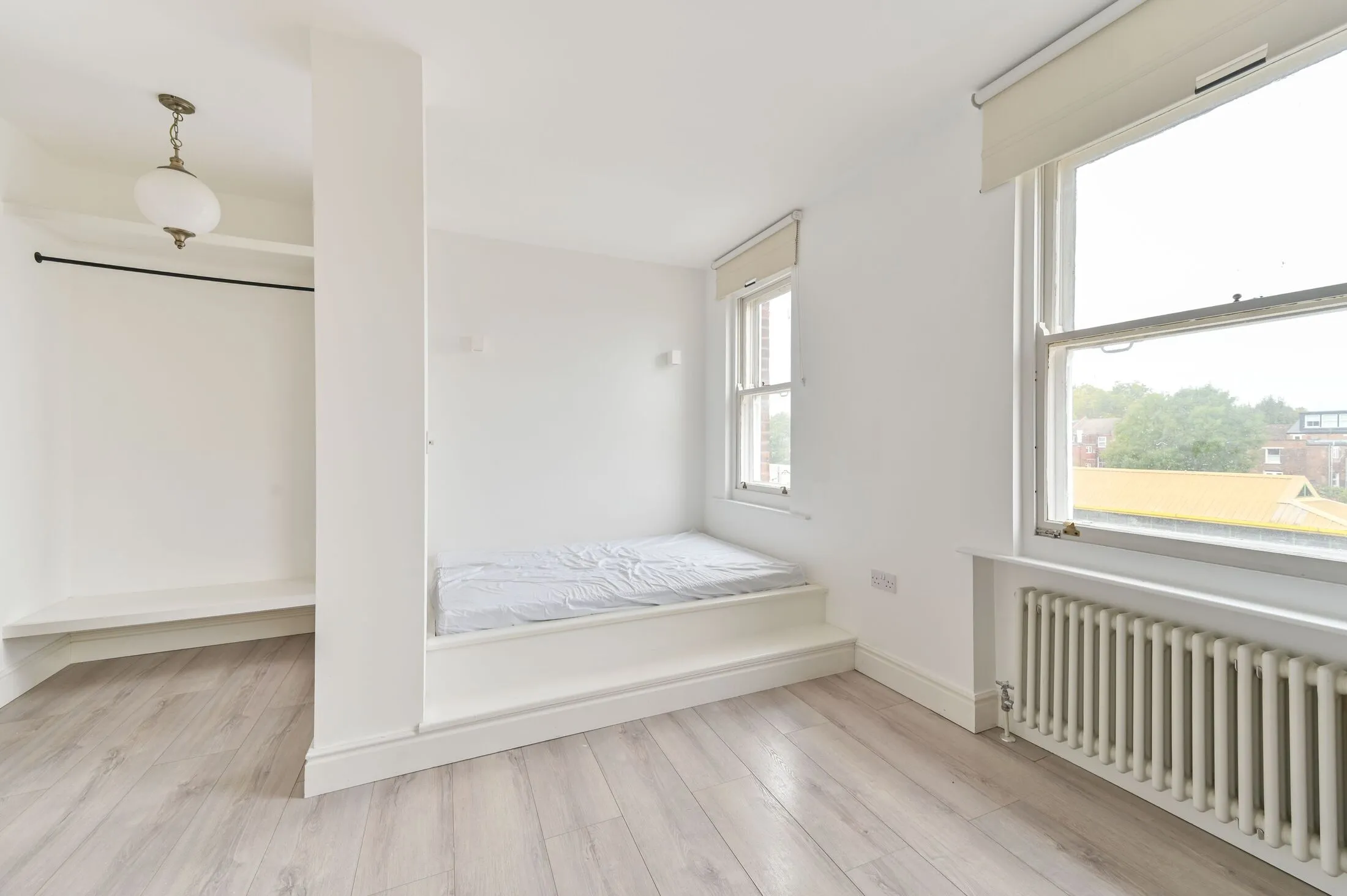 Flat Kilburn Lane in Greater London