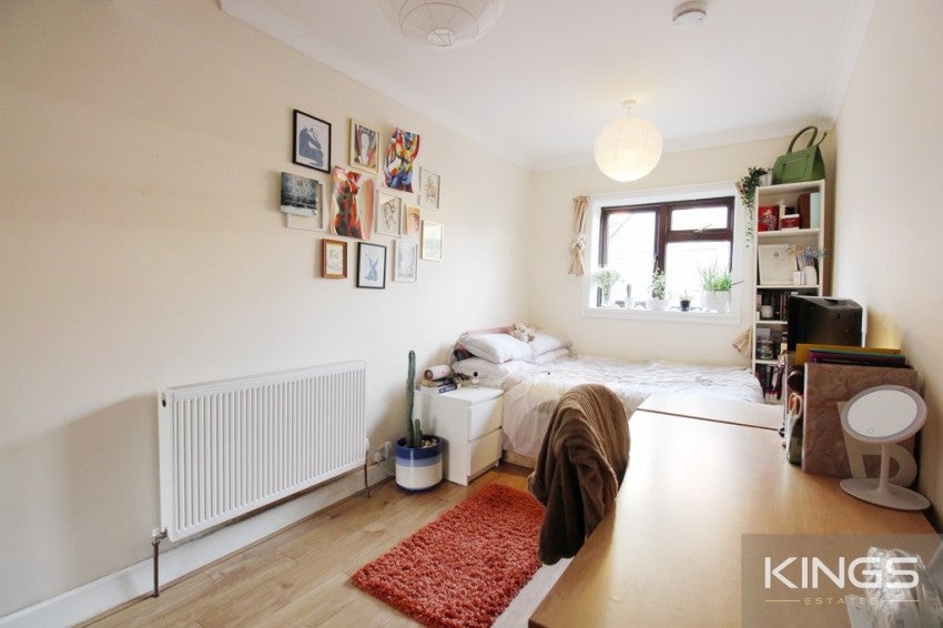 Flat Grosvenor Road in Southampton