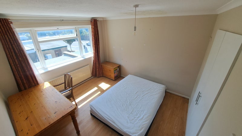 Room Gramer Close in Greater London