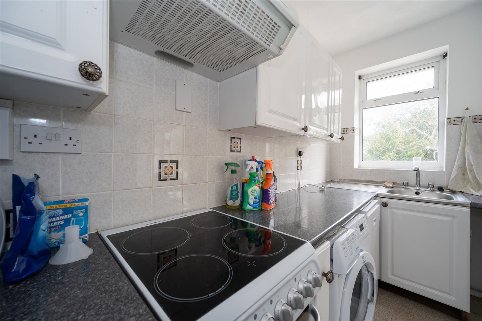 Flat Bracklesham Road in Hayling Island
