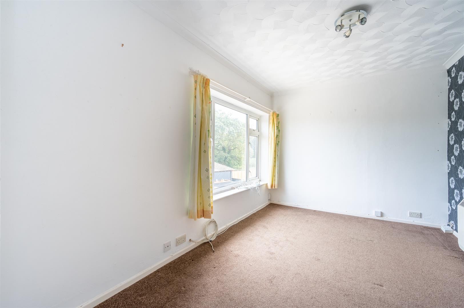 Flat Bracklesham Road in Hayling Island