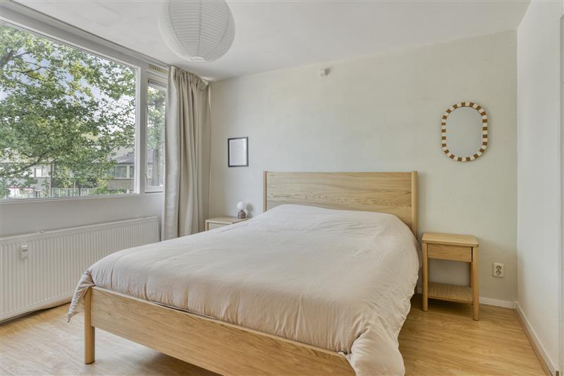 Tussenwoning te koop: Roland Holsthof 29, Tilburg