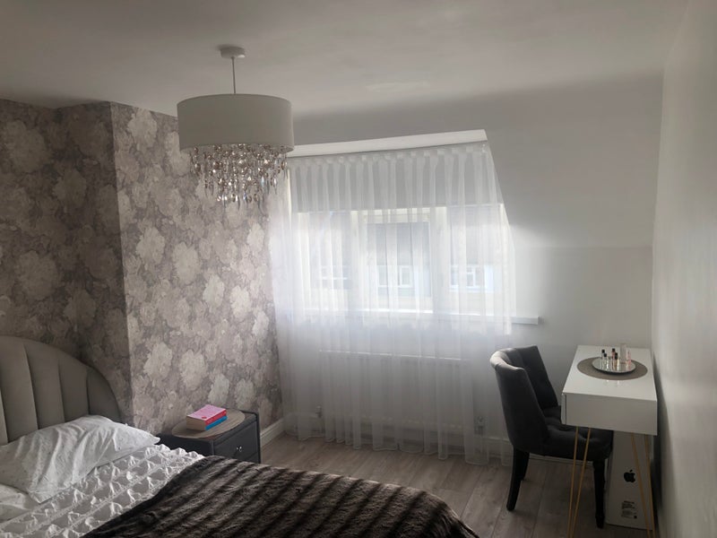Room Salesbury Drive in Billericay