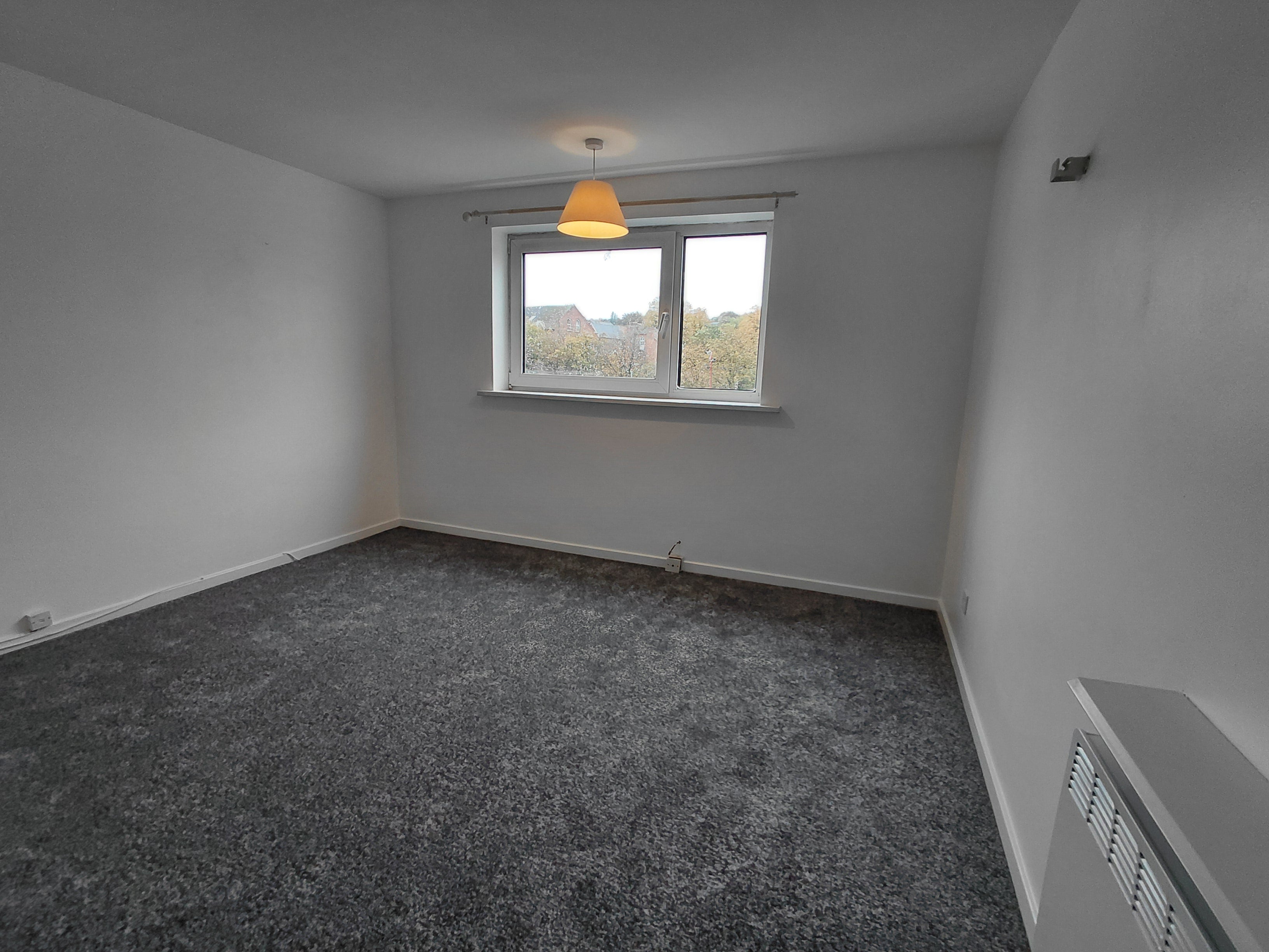 Flat Redcliffe Road in Nottingham