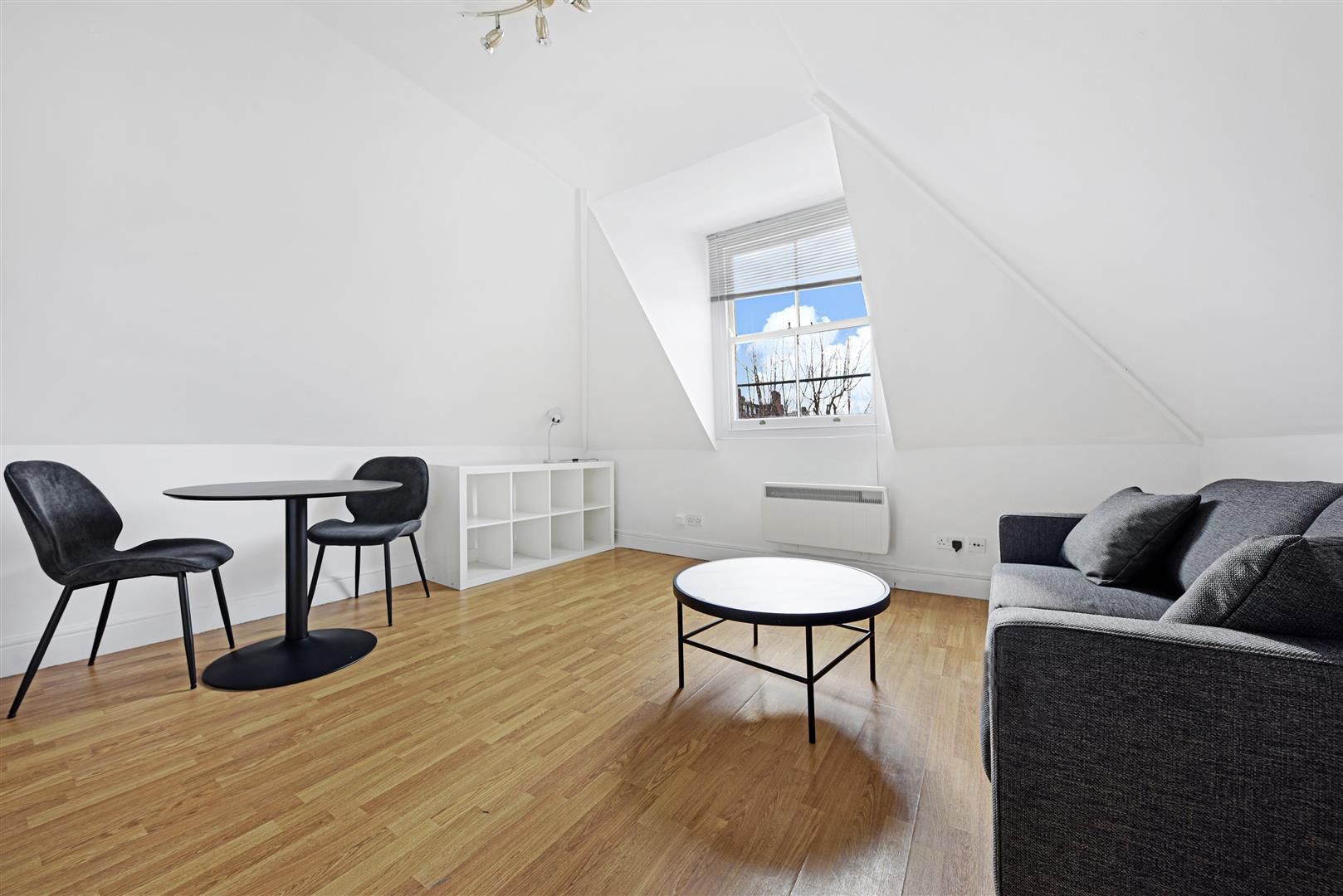 Flat St Petersburgh Place in City of Westminster
