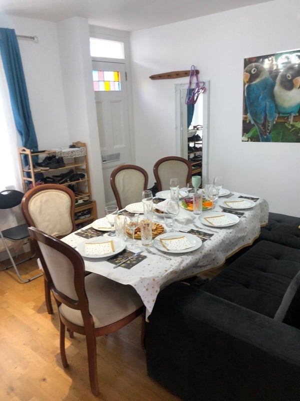 Room Bynes Road in Greater London