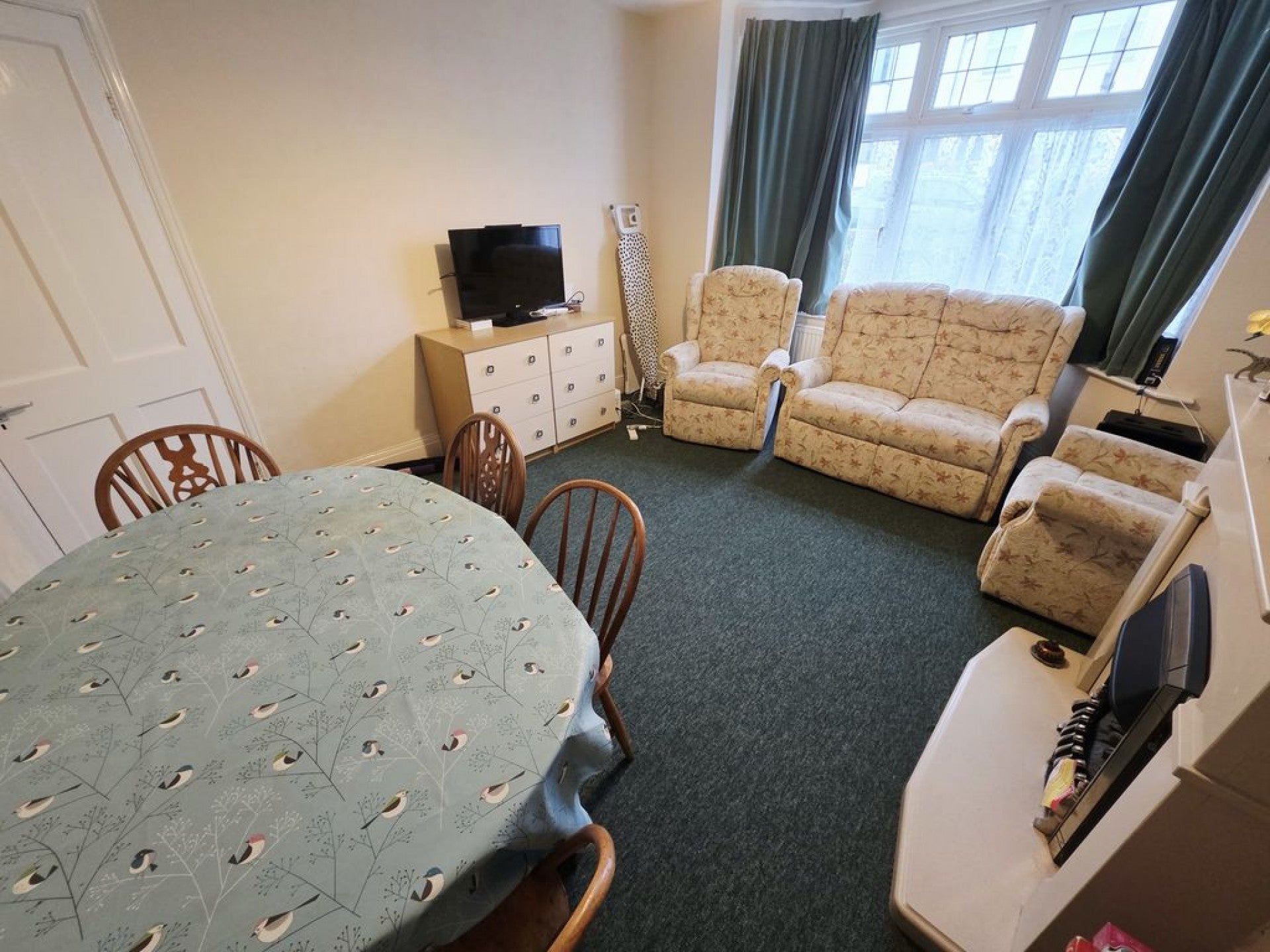 Room Mackie Road in Bristol