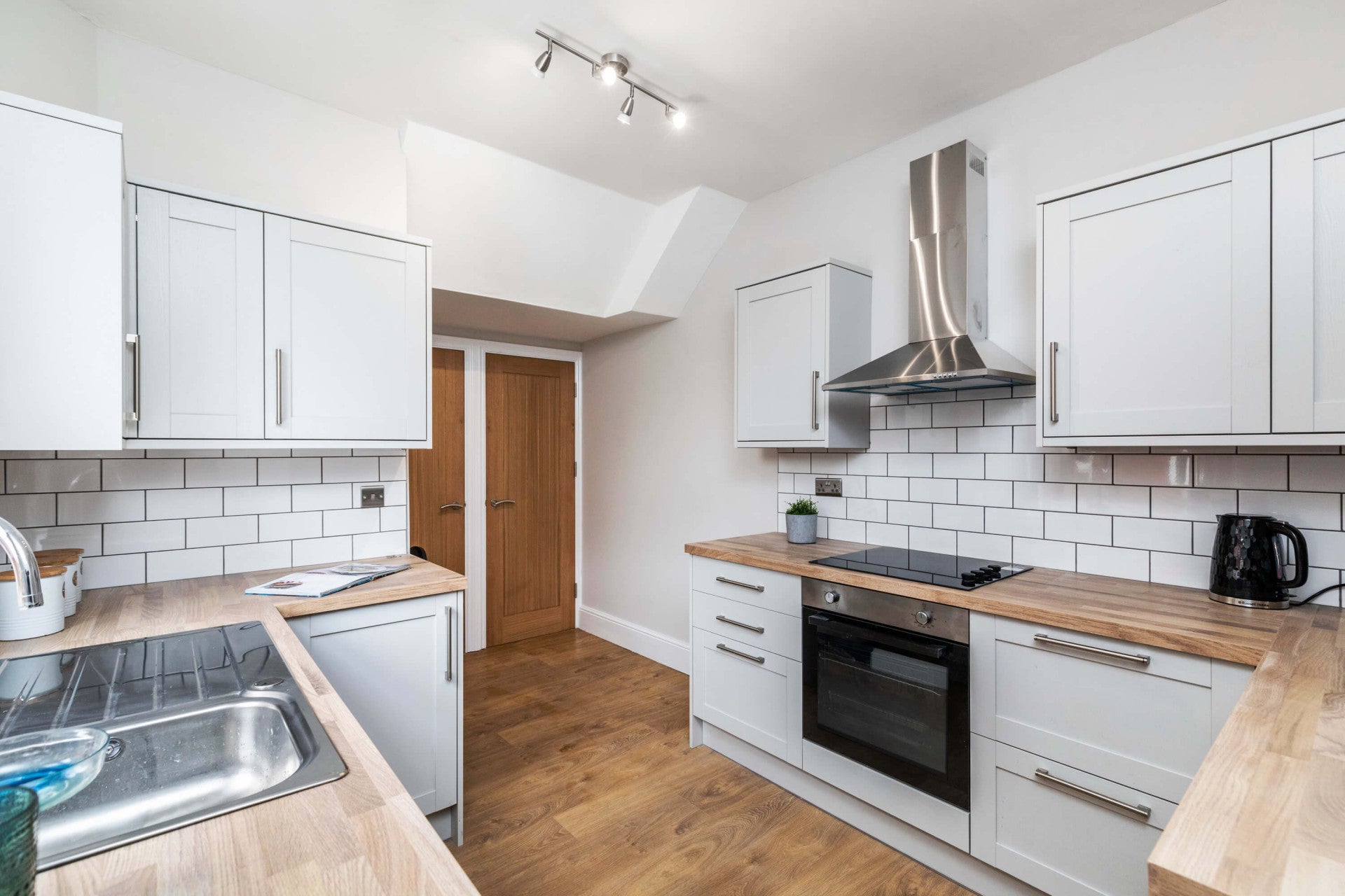 House Estcourt Terrace in Leeds