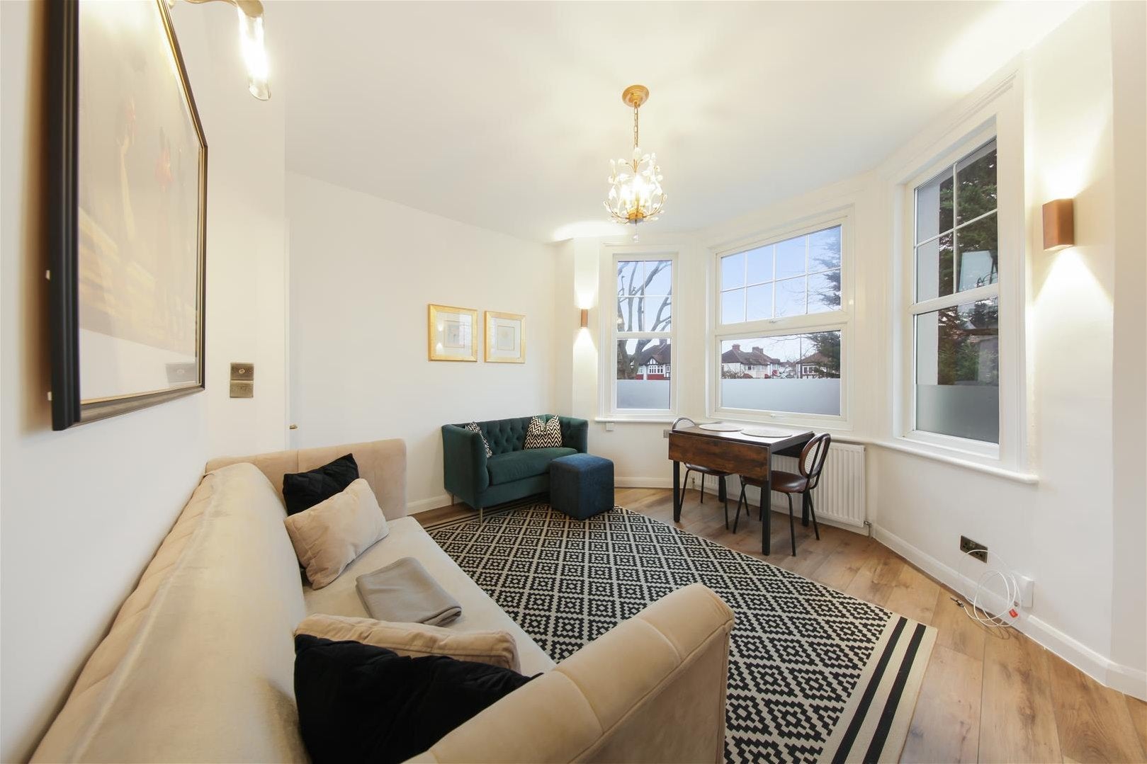 Flat Wildwood Close in Greater London