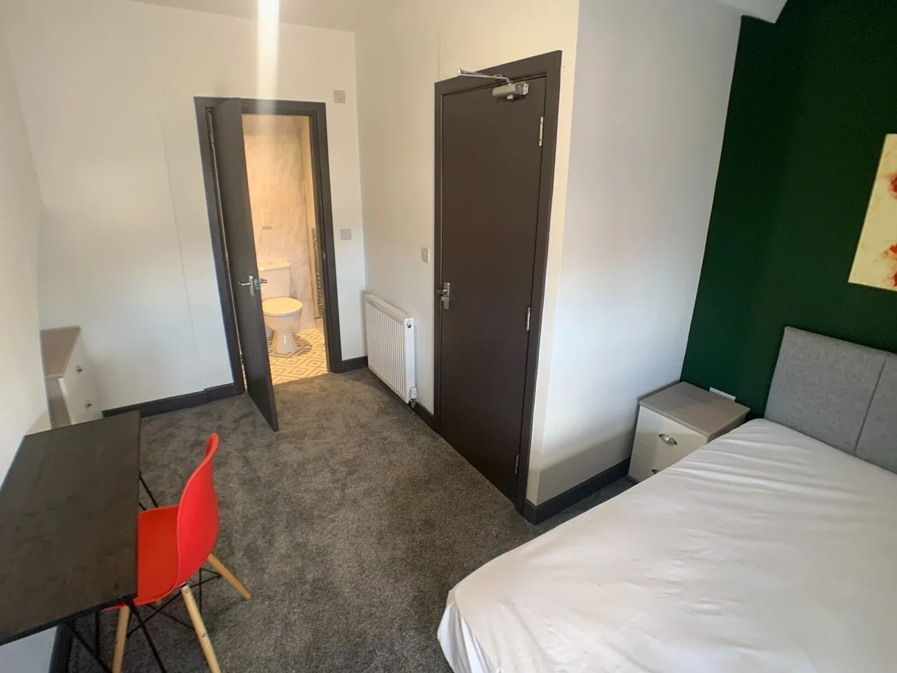 Room Salisbury Street in Warrington