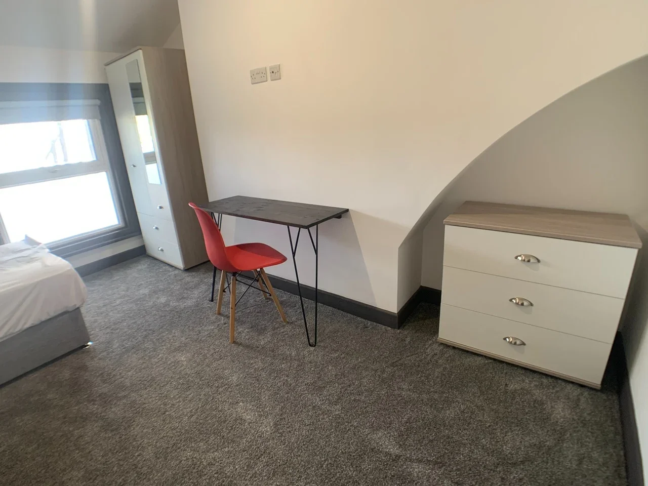 Room Salisbury Street in Warrington