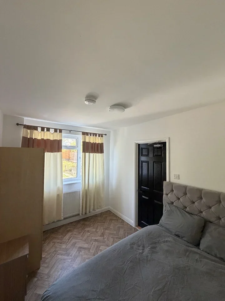 Room Shelley Road in Chelmsford