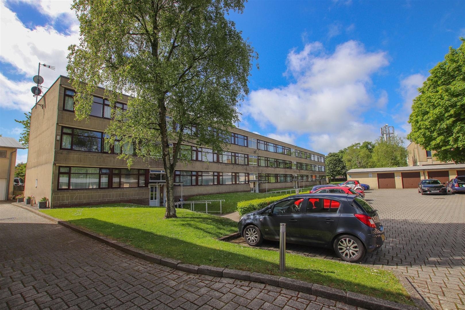 Flat Midford Road in Bath