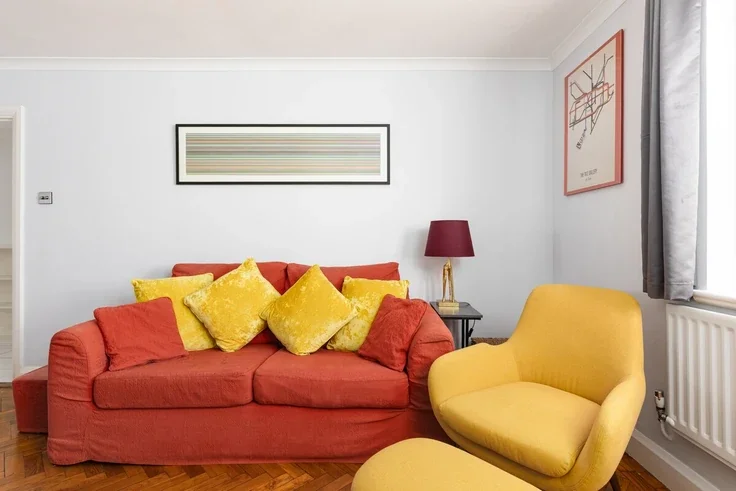 Flat Regent Square in Greater London