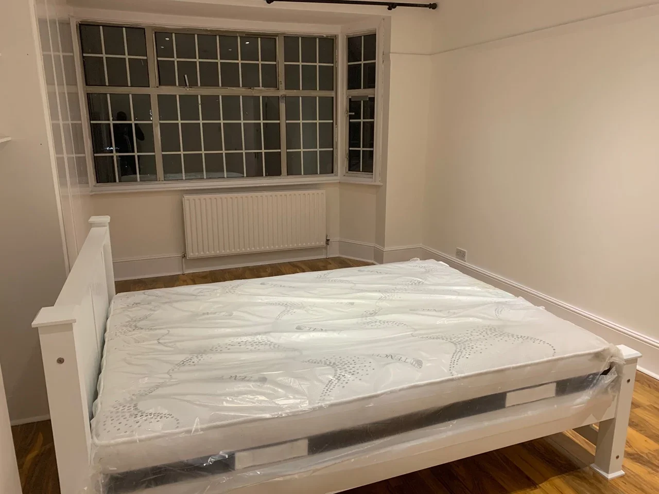 Room Claverdale Road in Greater London