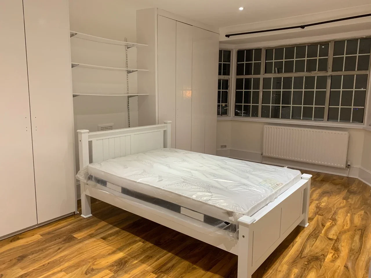 Room Claverdale Road in Greater London