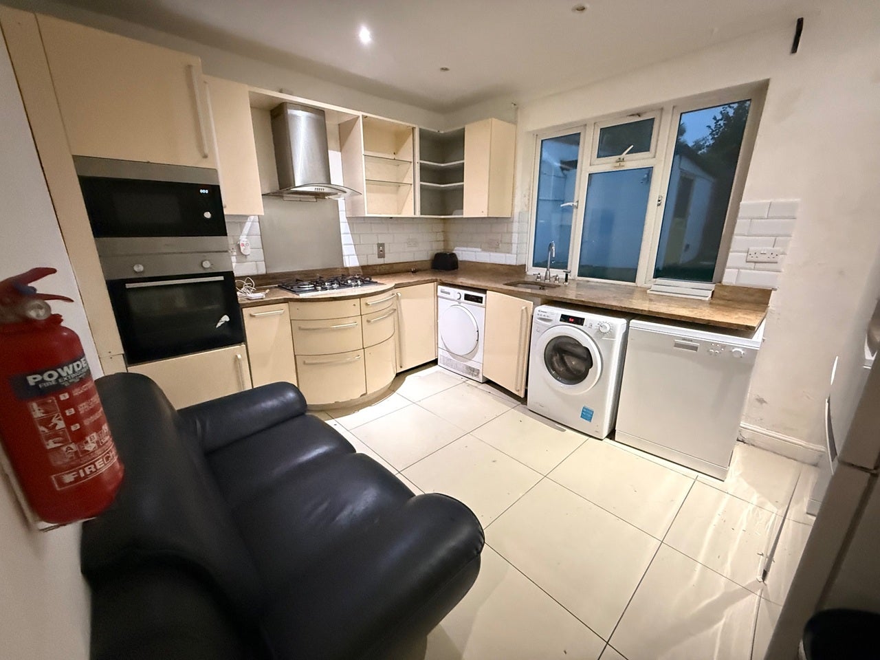 Room Claverdale Road in Greater London