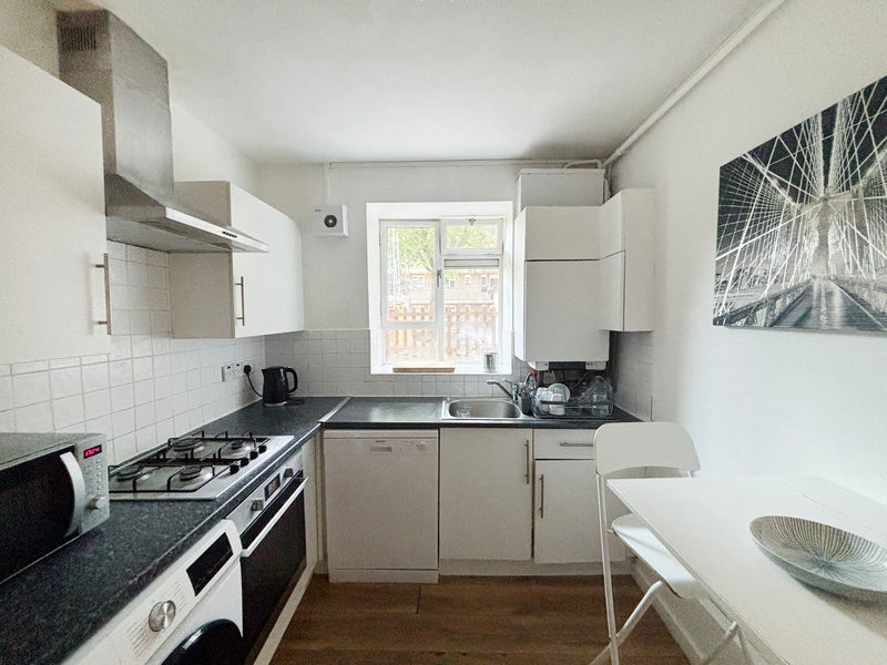 Flat Windsor Street in Greater London
